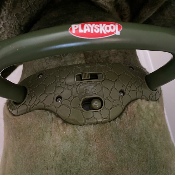 Playskool Kota My Triceratops Dinosaur Animatronic Life-Sized 3ft. - Picture 7 of 9